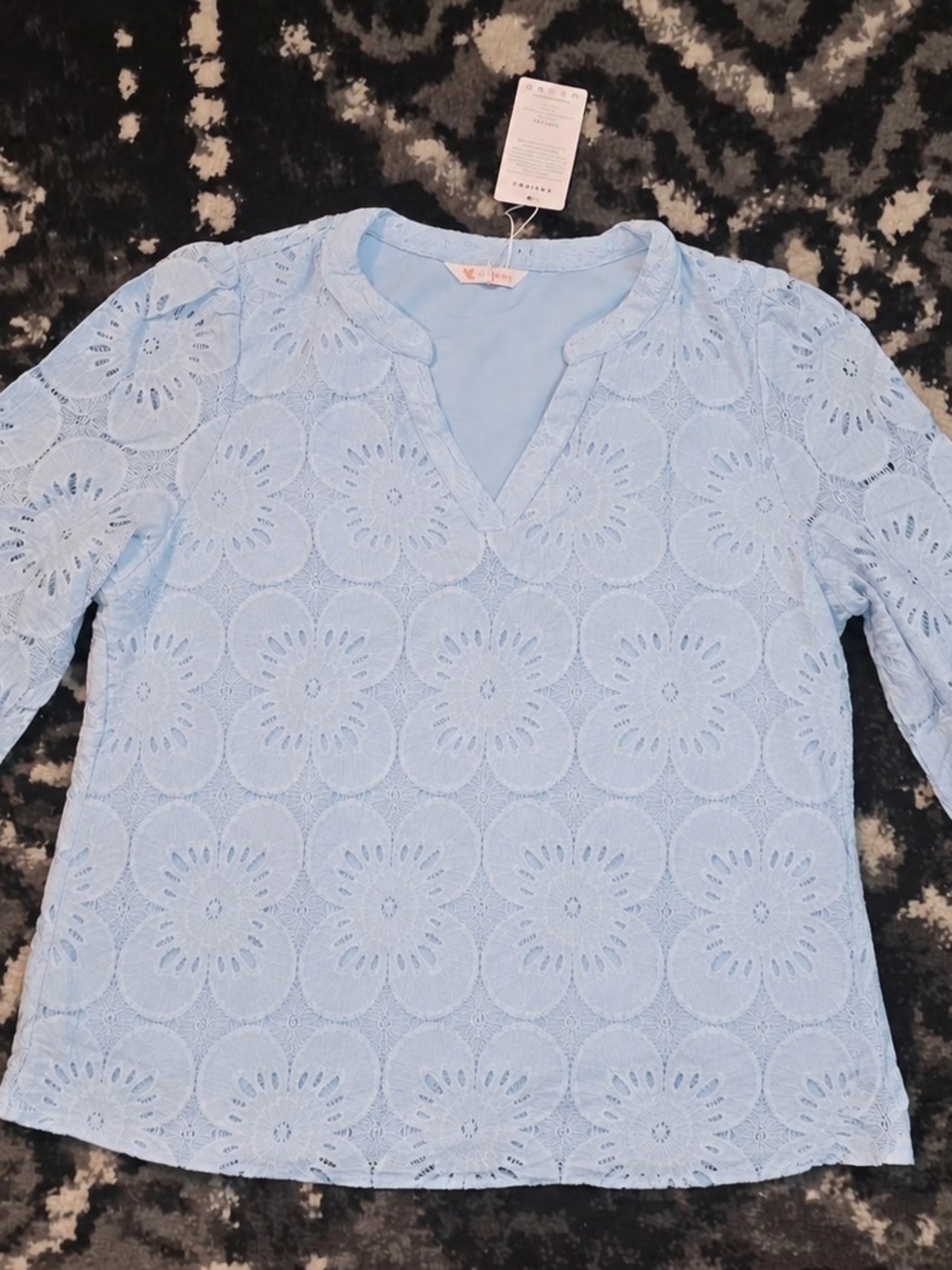 KIRUNDO Women’s XL Light Blue Floral Lace Blouse Long Sleeve Ruffle Cuff NWT